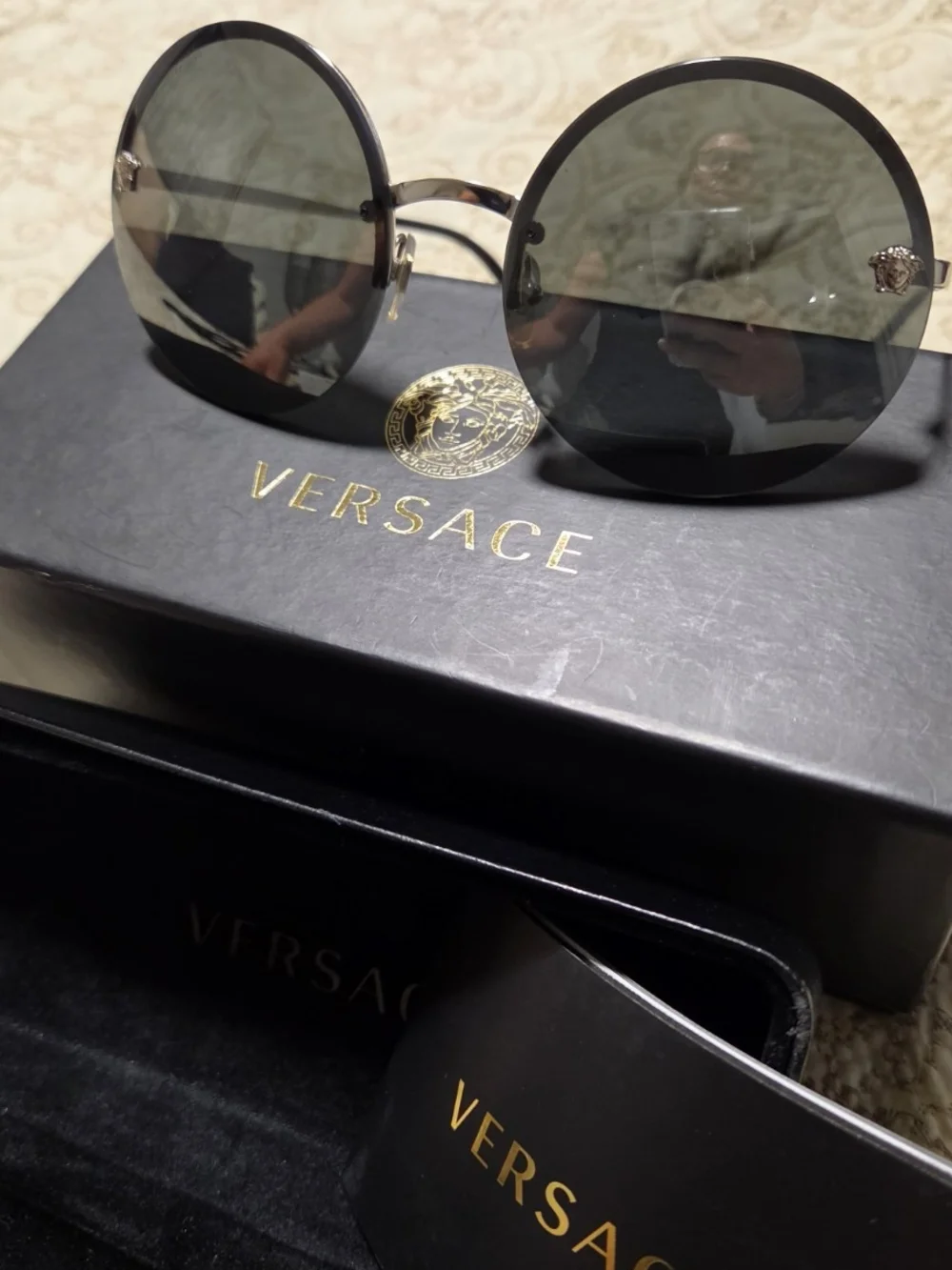 Authentic Versace Medusa Oversized Round Black Sunglasses w/ Box Case